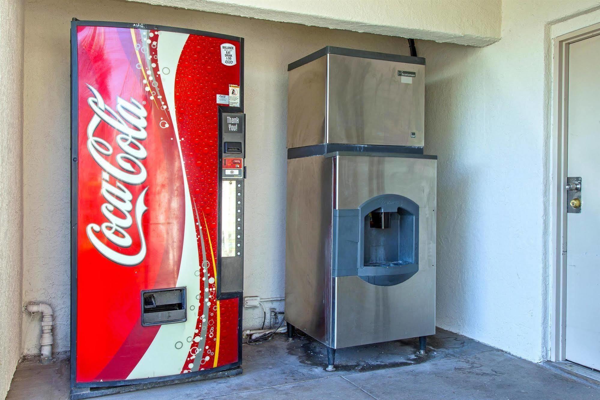 Motel 6-Phoenix, Az - Airport - 24Th Street Екстериор снимка