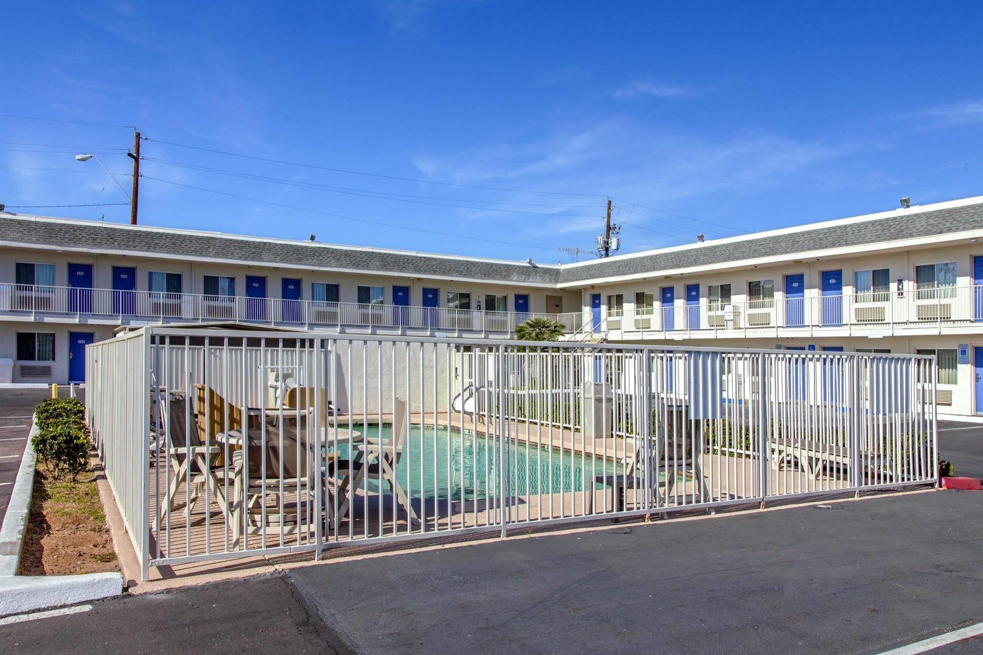 Motel 6-Phoenix, Az - Airport - 24Th Street Екстериор снимка