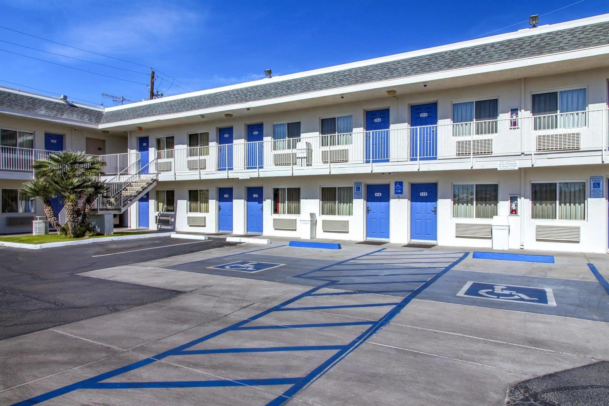 Motel 6-Phoenix, Az - Airport - 24Th Street Екстериор снимка